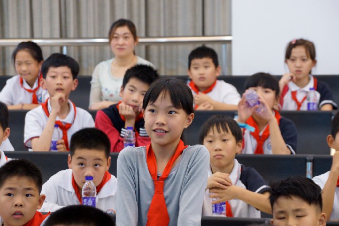 点赞 | 九亭二小“行走松江”,研学永大,躬行实践 点赞 | 九亭二小“行走松江”,研学永大,躬行实践
